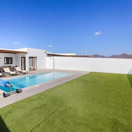 Isamar 14b - Lanzarote - Vipvipvillas *